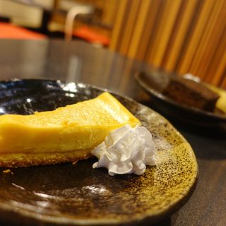 チーズケーキ(博多野菜巻き串ともつ焼き すみび 大和本店)