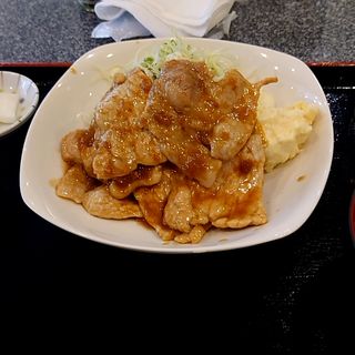 豚ロース生姜焼きと豚汁(なかえ )