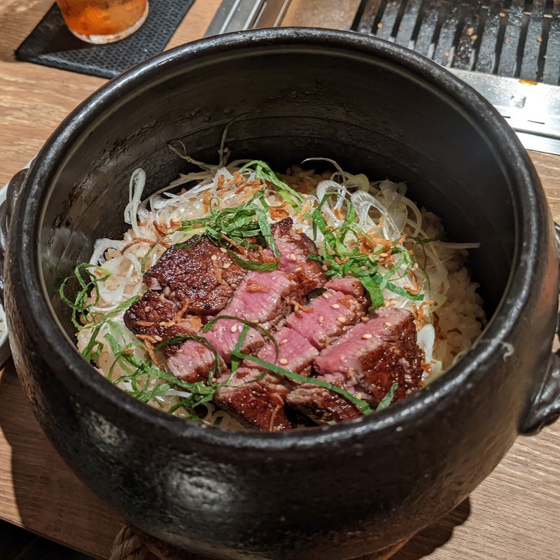 和牛ヒレ肉の土鍋ご飯(焼肉一七三 向山)