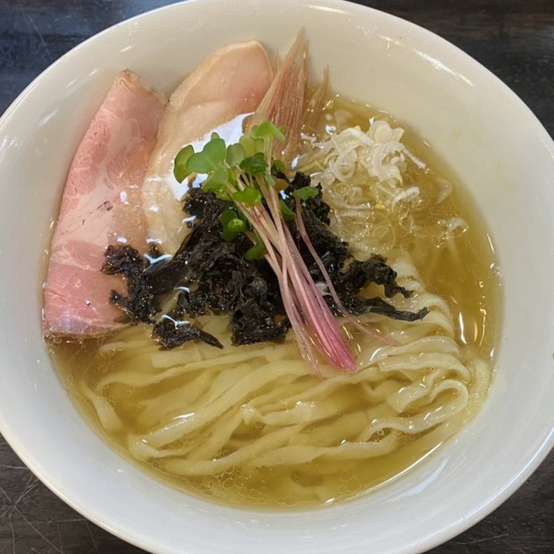 煮干しと黒バラ海苔の冷やしそば(麦とラーメン)