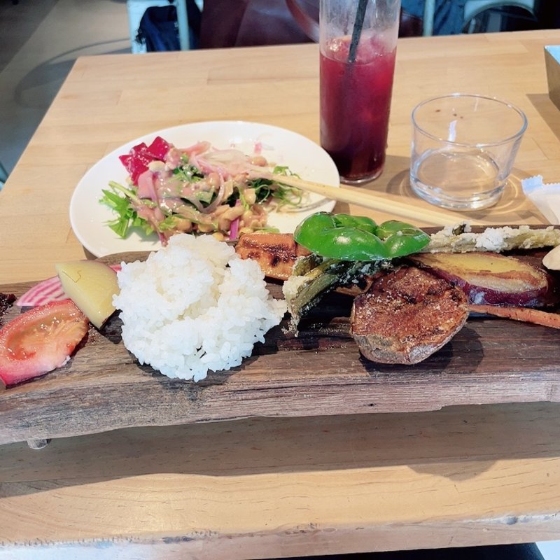 (WE ARE THE FARM （ウィーアーザファーム）)