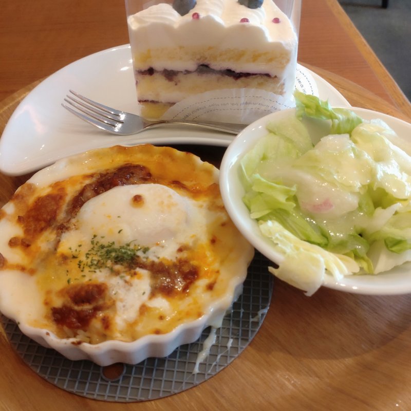 本日のケーキセット(ダッキーダック ルミネ北千住店)