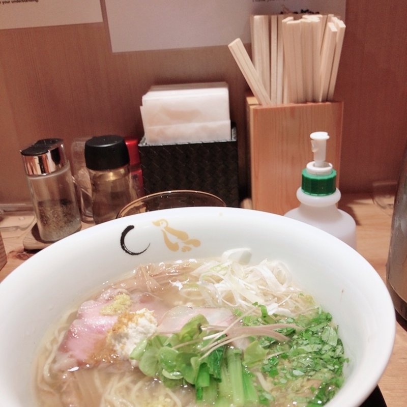 和風海の塩そば(SOBA HOUSE 金色不如帰 新宿御苑本店 （コンジキホトトギス）)