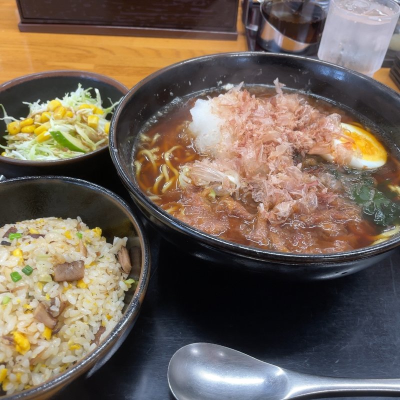 おろし醤油ラーメン(とうそん 焼津支店)