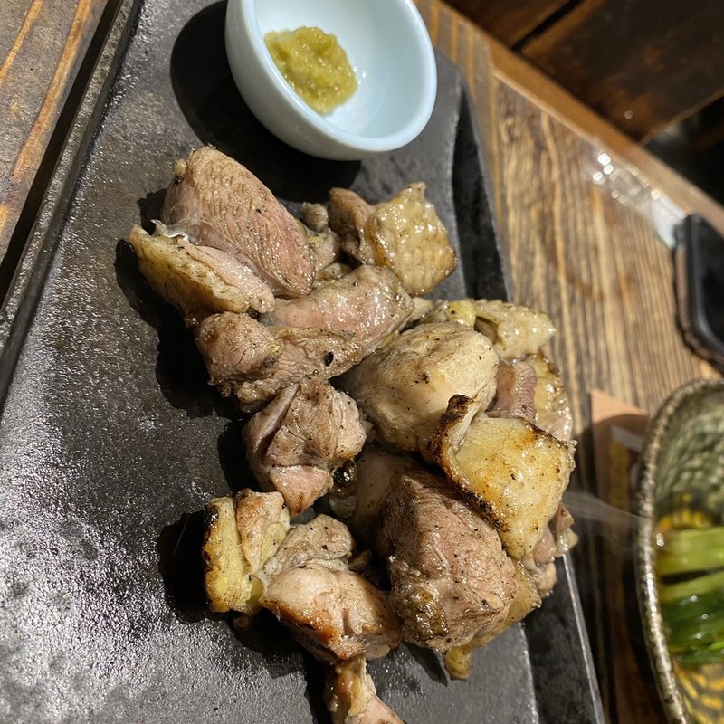 名物 黒さつま鶏炭火焼 黒焼(鹿児島県霧島市 塚田農場 池袋西口店)