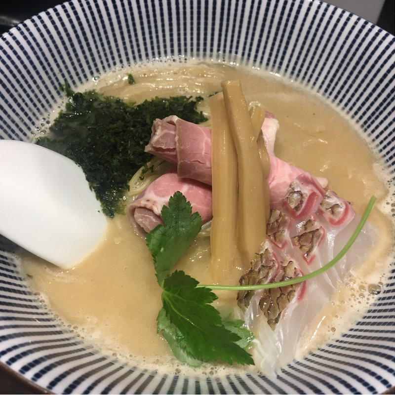 限定 真鯛白湯そば(寿製麺よしかわ 西台駅前店)