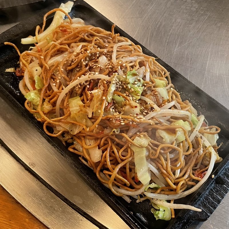 焼きソバ(鉄板焼たるや)