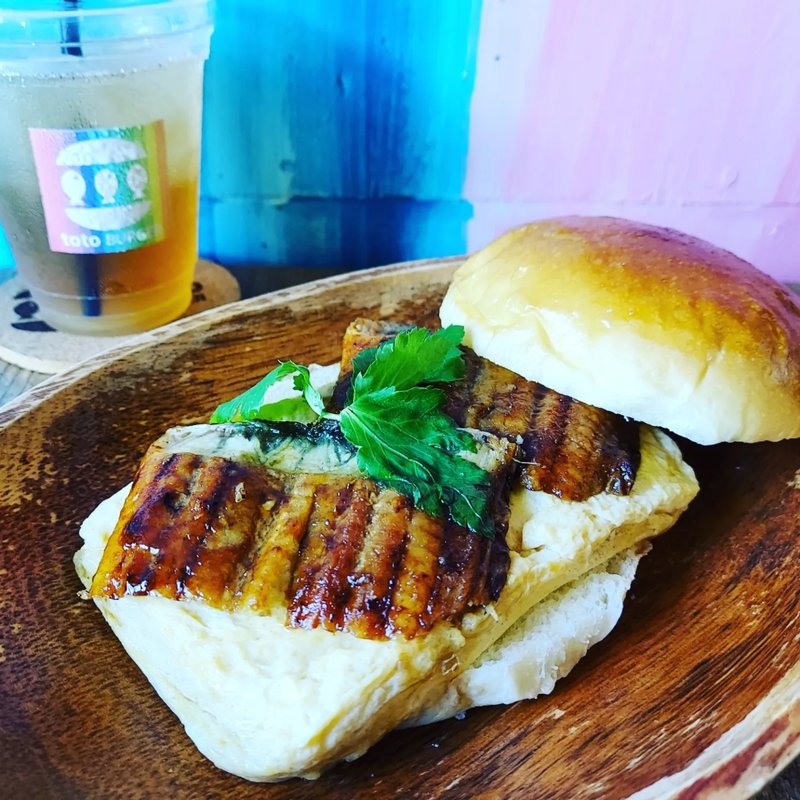 うなぎだし巻き玉子開運バーガー(toto BURGER)