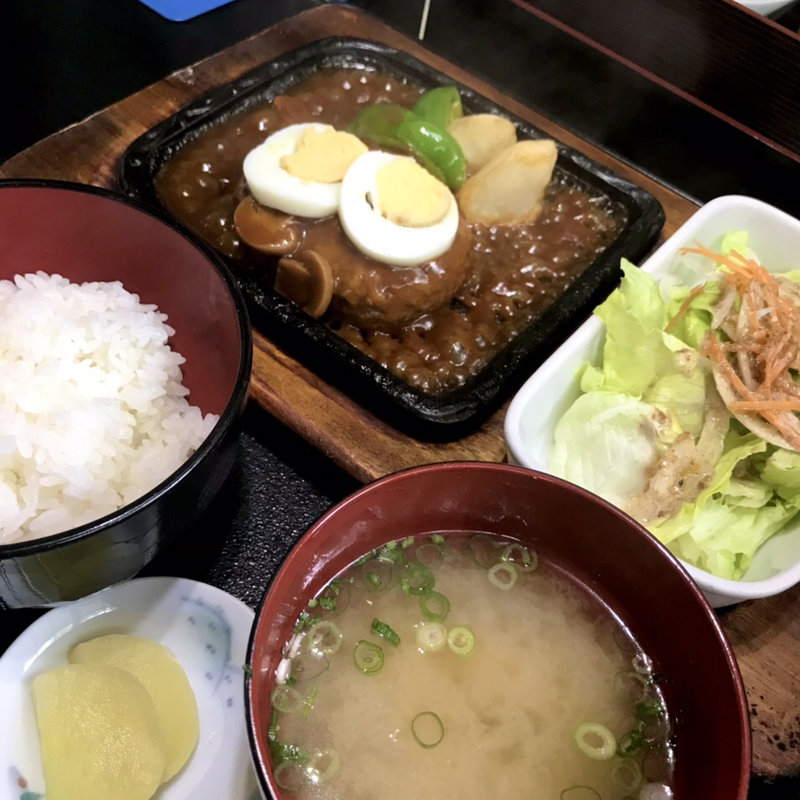 ハンバーグ定食(菜果亭 （サイカテイ）)
