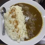 牛すじカレー特盛(牛すじカレー 小さなカレー家 大久保店)