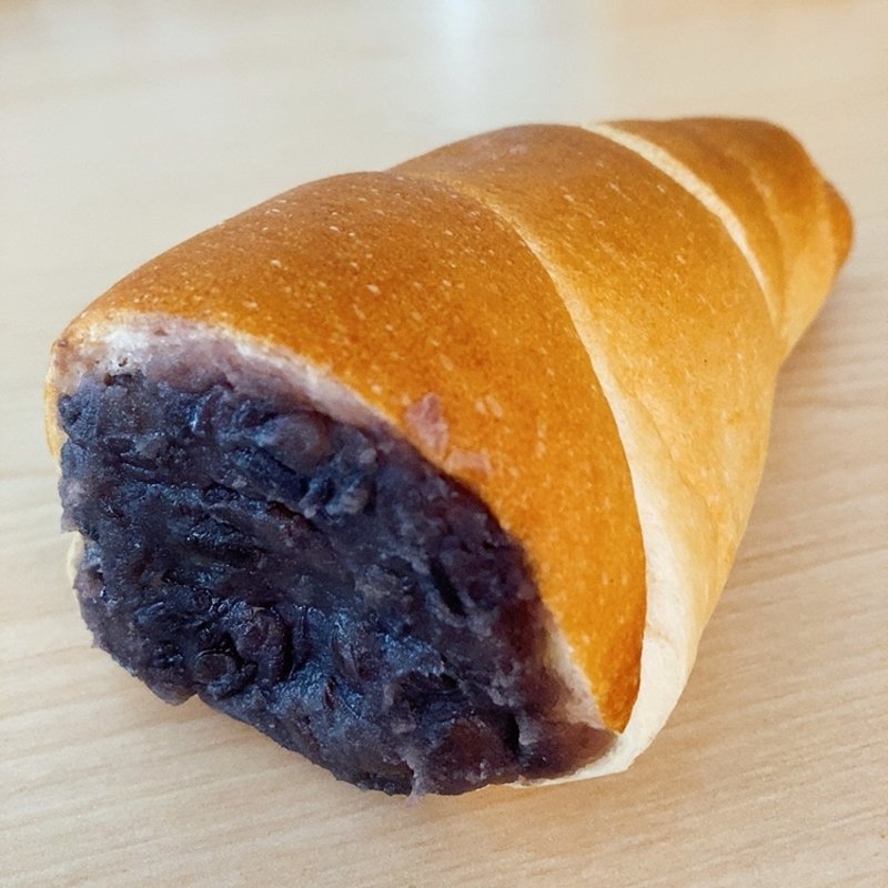 ホルン（あんバター）(ベイクショップ・アドマーニ)