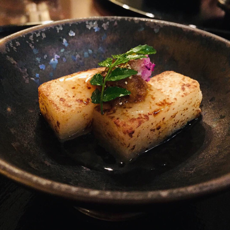 葛餡仕立ての大根餅(天麩羅からり)