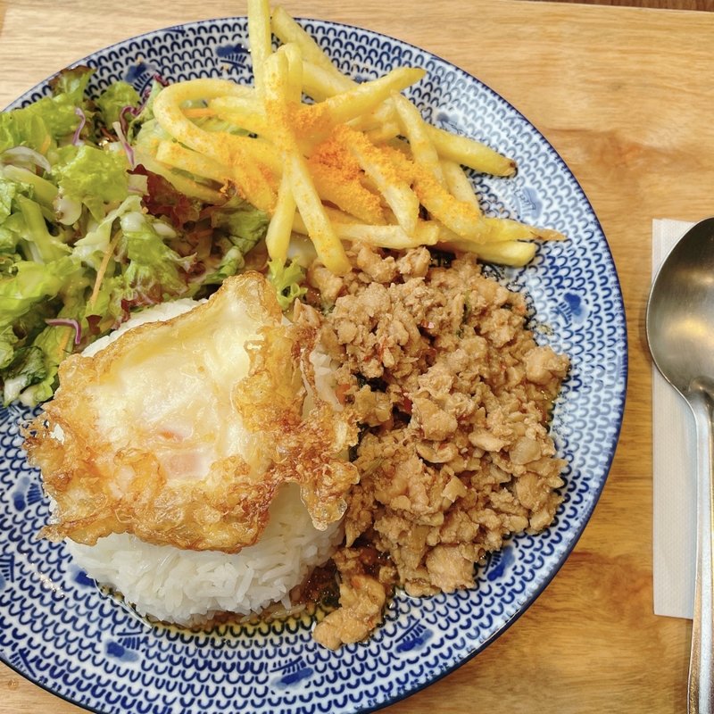 鶏のガパオ(マンゴツリーキッチン ららぽーと横浜)