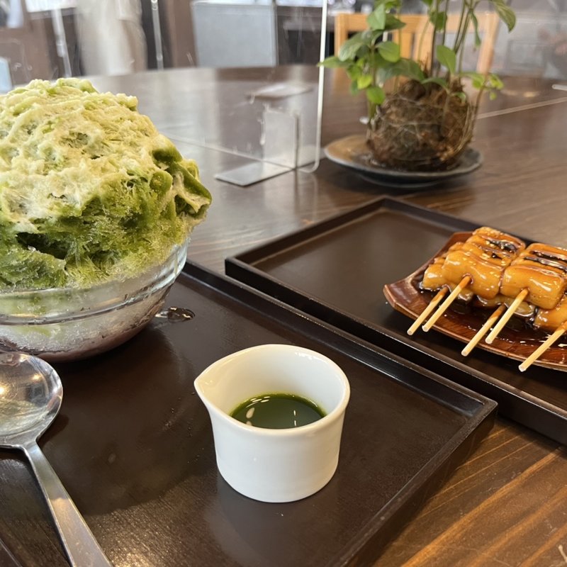 宇治金時ミルク(甘党茶屋 梅園 三条寺町店)