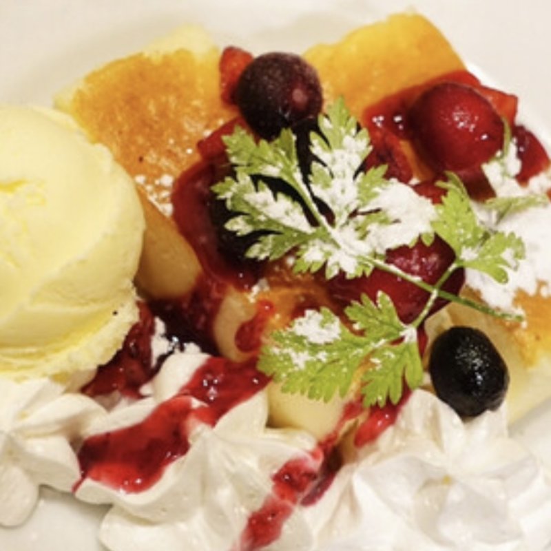 本日のカットケーキとバニラアイス添え (横浜新グルメ 横浜ビストロ・29グルメ 横浜駅前店)