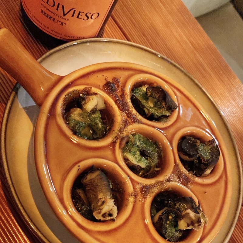 つぶ貝ブルギニョンバタ〜焼き(YOSHINAGA)