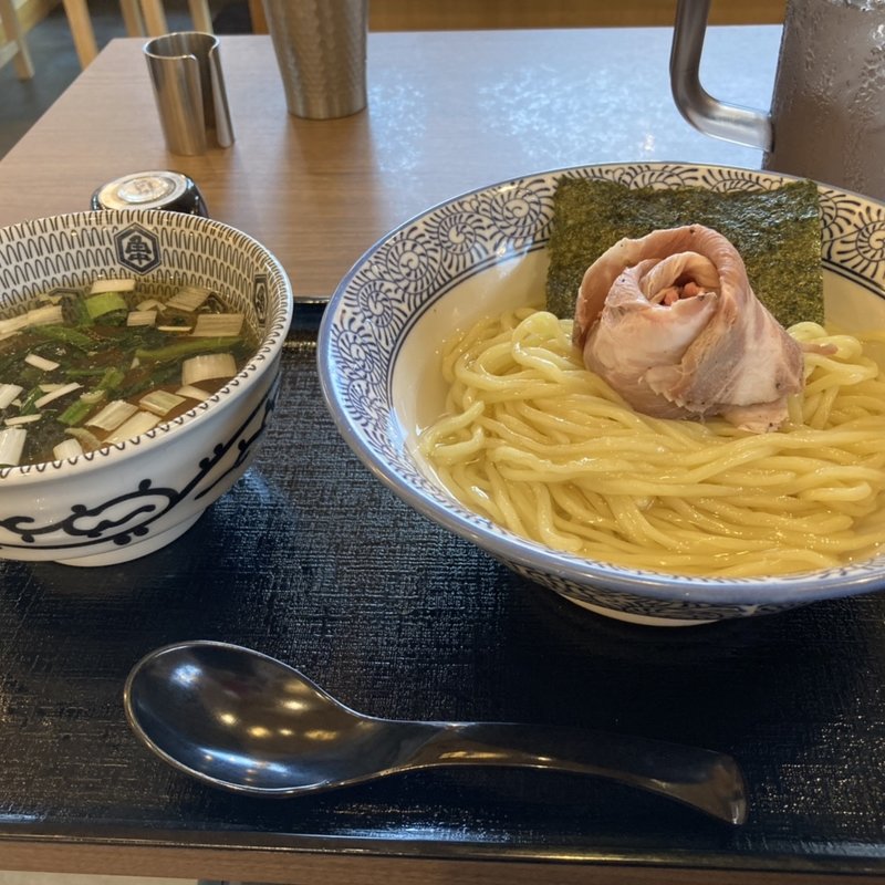 淡麗塩つけ麺(肉中華そば赤シャモジ)
