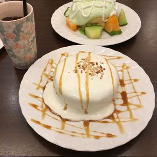 特製マカダミアナッツクリームのパンケーキ(さかい珈琲 小野店)