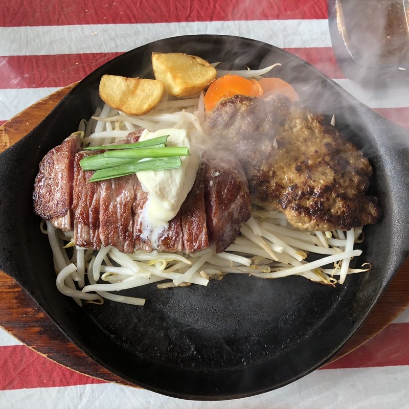 ランチセット　コンビCセット（サーロイン100g、ハンバーグ100g）(ビフテキ屋 うえすたん 二又瀬店)