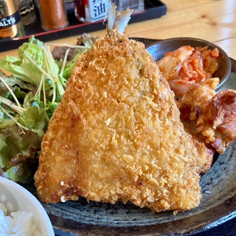 アジフライ・唐揚げ定食(味噌麺処 豆醤 今里本店)