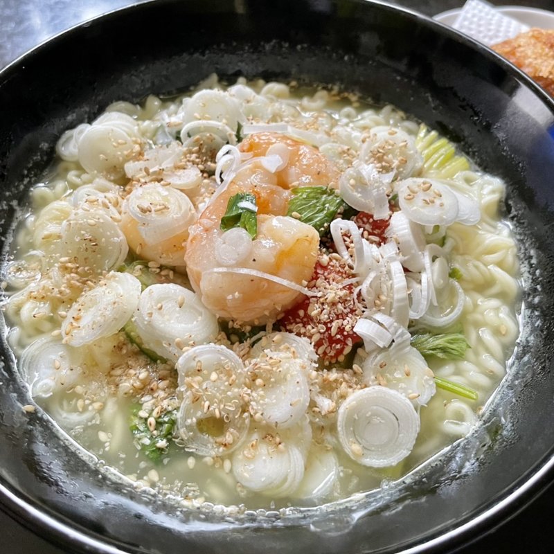 サッポロ一番塩らーめん 北海道利尻昆布だし仕立て(自宅)