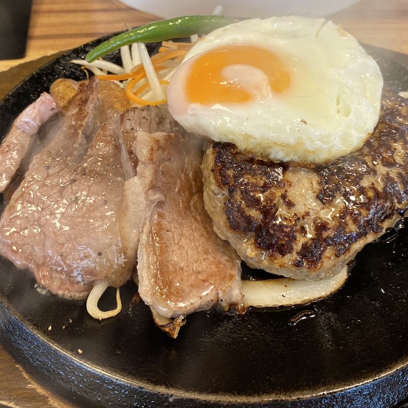 ステーキ&ハンバーグ　目玉焼きトッピング(肉のはせ川 利府)