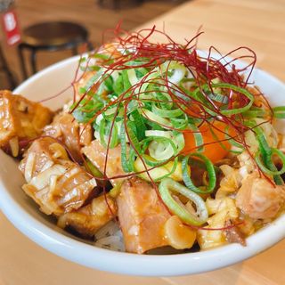麻辣チャーシュー丼(らーめん屋台 博多イチロー)