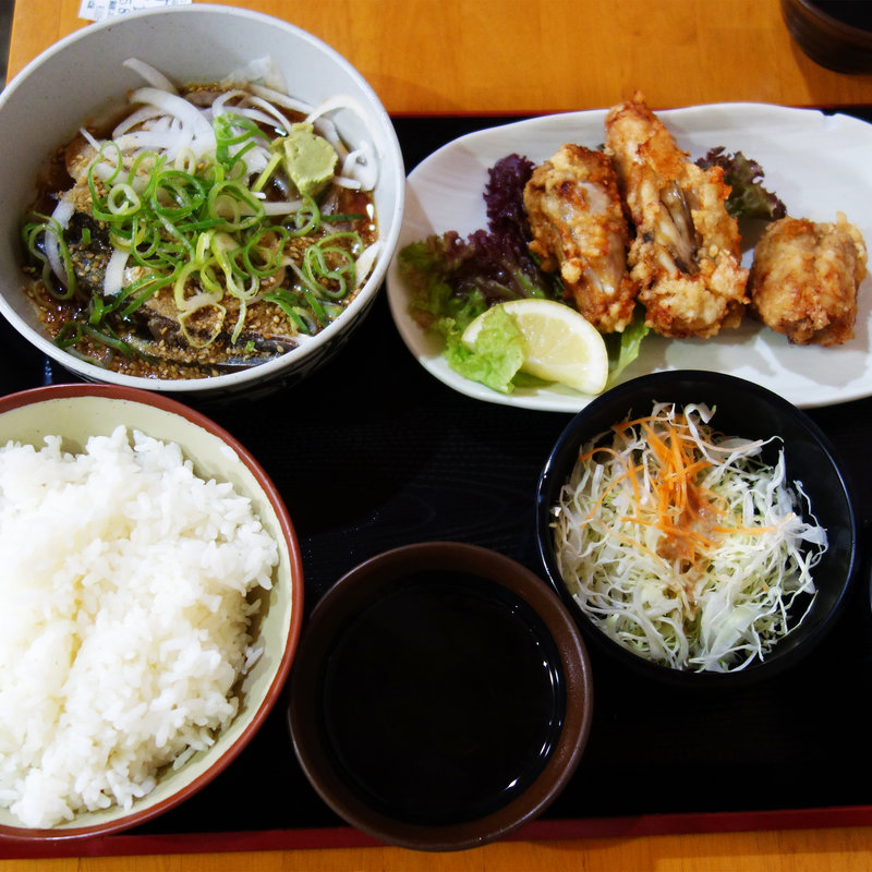 ごまさば付き フグの唐揚げ定食(博多 ごまさば屋)