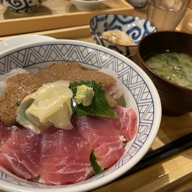 まぐろと真鯛の胡麻ダレ丼(KAISEN MART ルミネ池袋店)