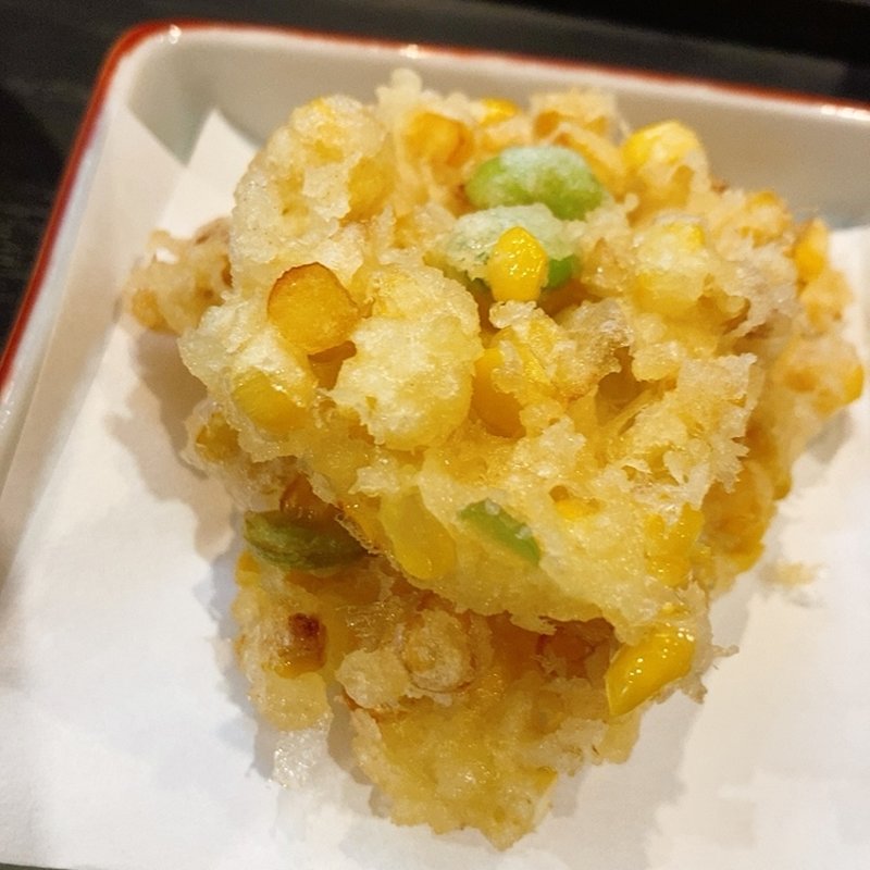 とうもろこしと枝豆のかき揚げ（季節の蕎麦セット）(典座)