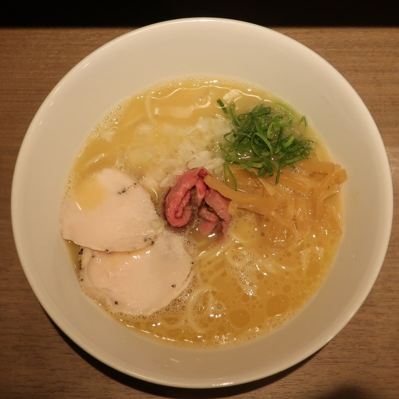 鶏ゅ白湯らーめん(東京スタイル鶏らーめん ど・みそ鶏店)