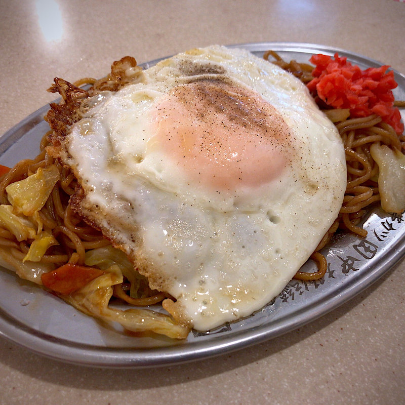 やきそば 目玉焼きのせ(串カツ田中 tekuteながまち店)