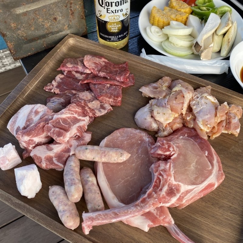 【ソファー席確約】スパークリングワインや世界の瓶ビール飲み放題！ポークチョップ含む5点盛り(ブルーバーズ ルーフ トップテラス BLUE BIRDS ROOF TOP TERRACE)