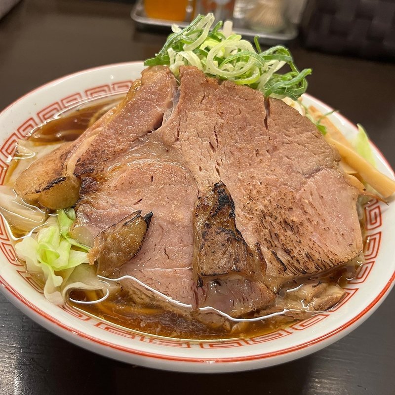 肉入り醤油ラーメン(限定)(博多とんこつ 豚の足跡)