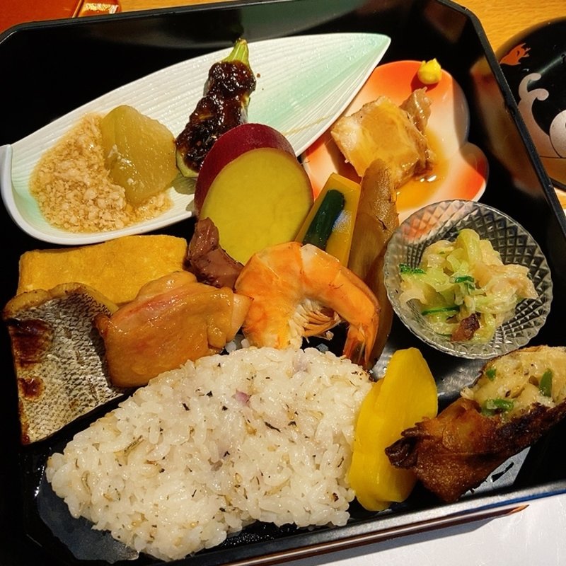 懐石弁当ランチ・松(料理屋一汁)