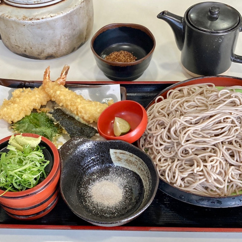 北海道江丹別 十割白もりそば天ぷら付き(そば処 たいこう)