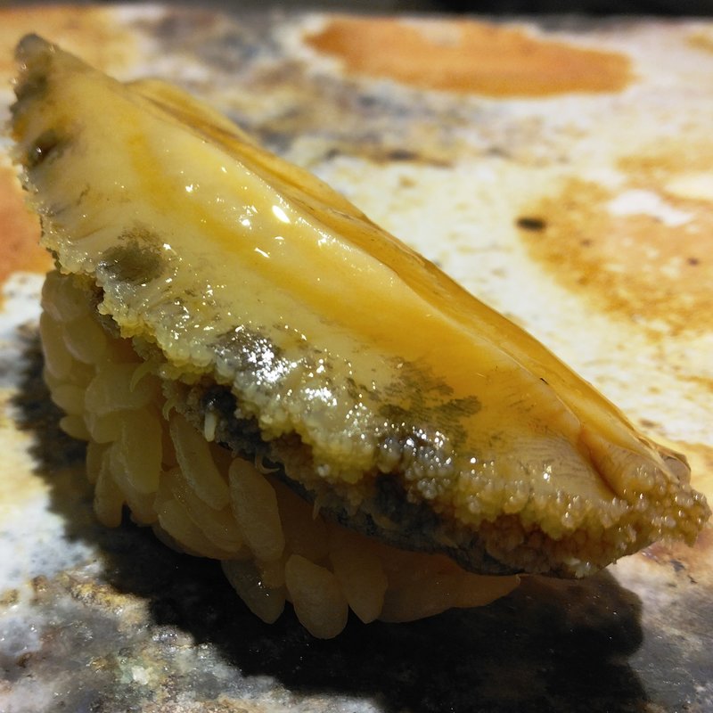 蒸し鮑(鮨 栞庵 やましろ)