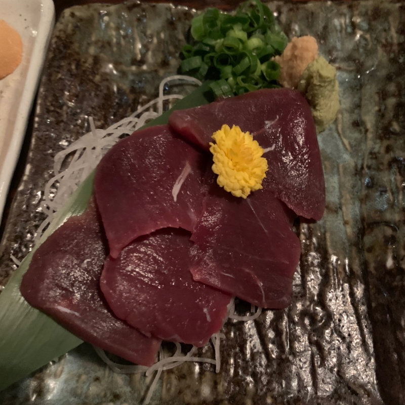 くじら刺身(伊達藩長屋酒場 広瀬通りフォーラス向かい店 （だてはんながやさかば）)