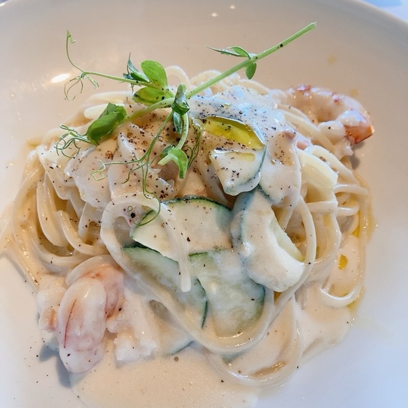 海老とズッキーニのチーズクリームパスタ（ランチコース）(La Libellula)