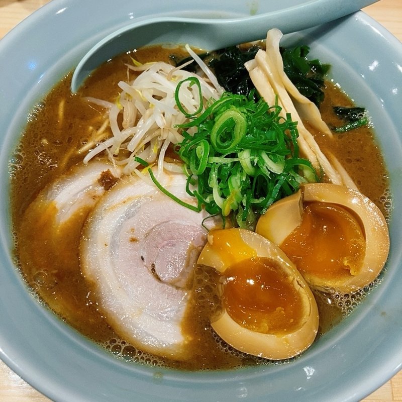 仙八ラーメン（煮玉子トッピング）(三代目仙八来々軒)