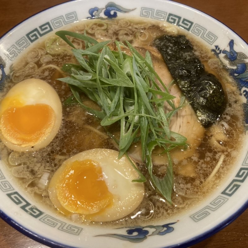 蔵出し醤油麺味玉入り(新在家ラーメン もんど)