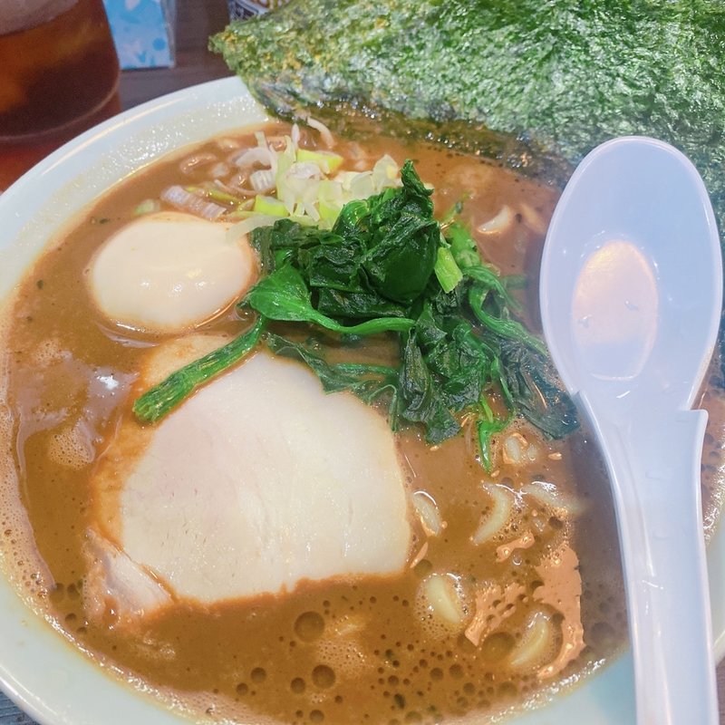 ラーメン(横浜家系ラーメン 青葉台 魂心家)