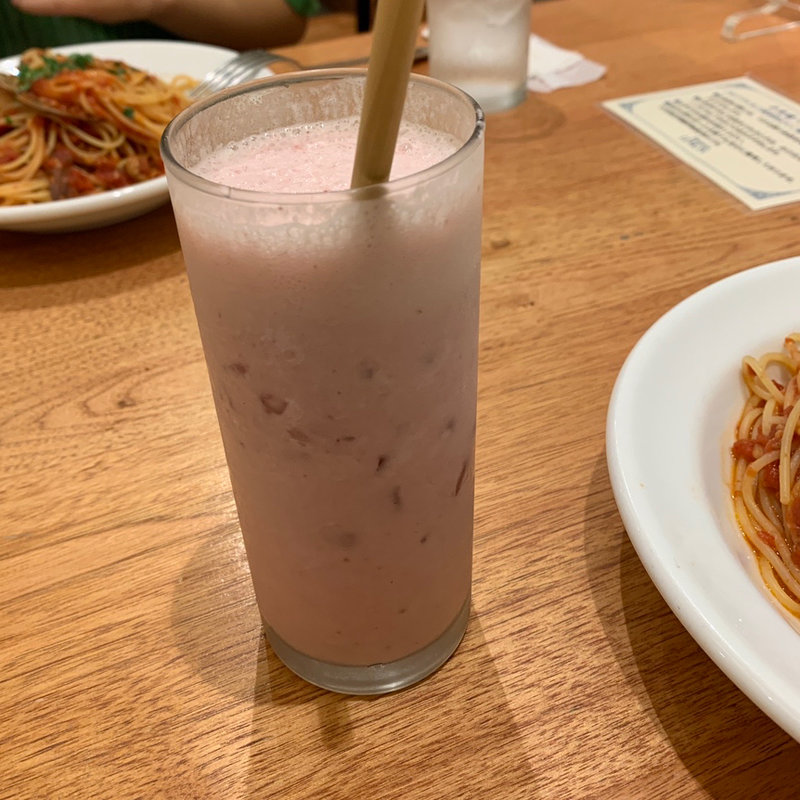 苺ミルク(トラットリア レモン )