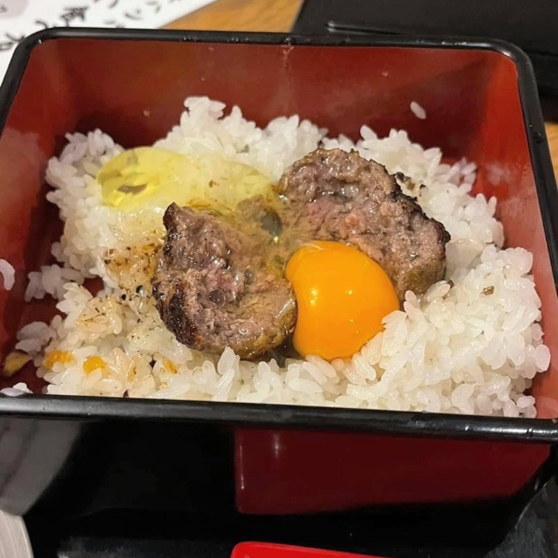 ハンバーグ(アラビキダゼ)