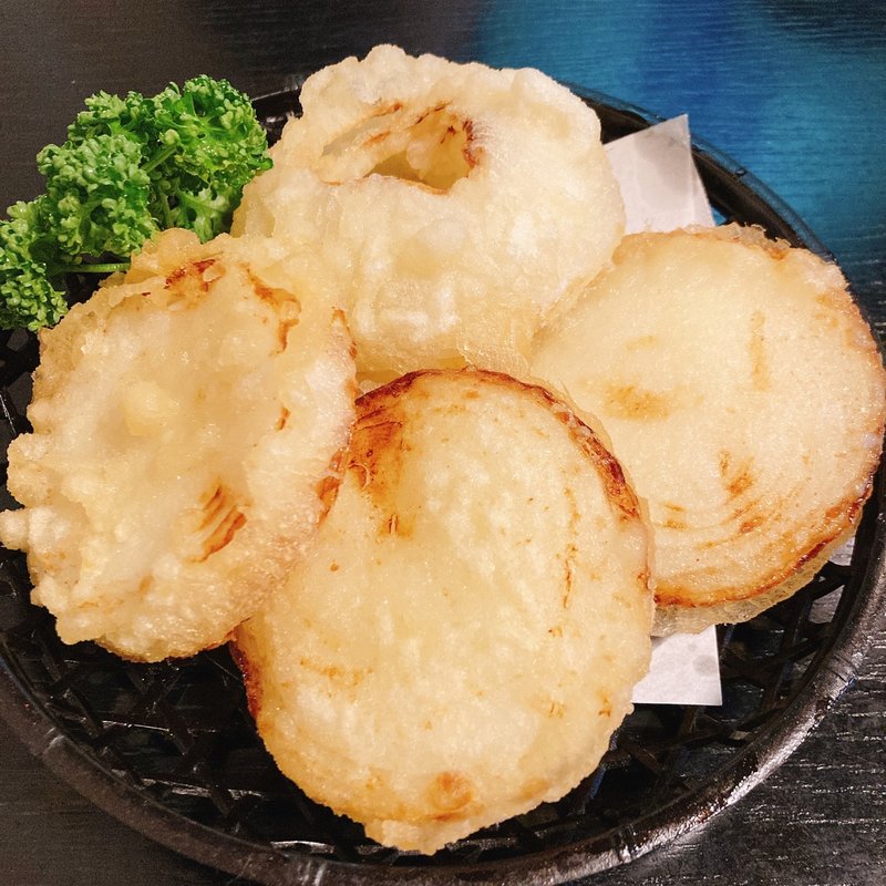 新玉ねぎの天ぷら(奥藤 本店 （おくとう）)