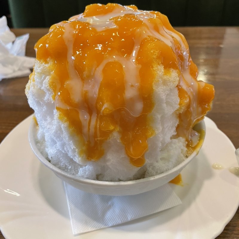 かき氷　マンゴー　＋練乳(ぶどうの樹)