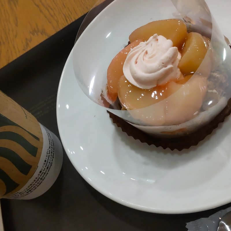 白桃アールグレイケーキ(スターバックスコーヒー エキア北千住店)