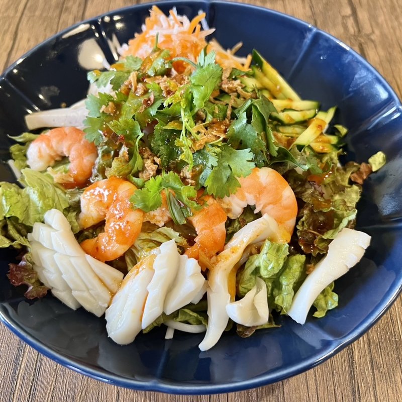 (エムオーイEM Ơi ベトナムカフェ)