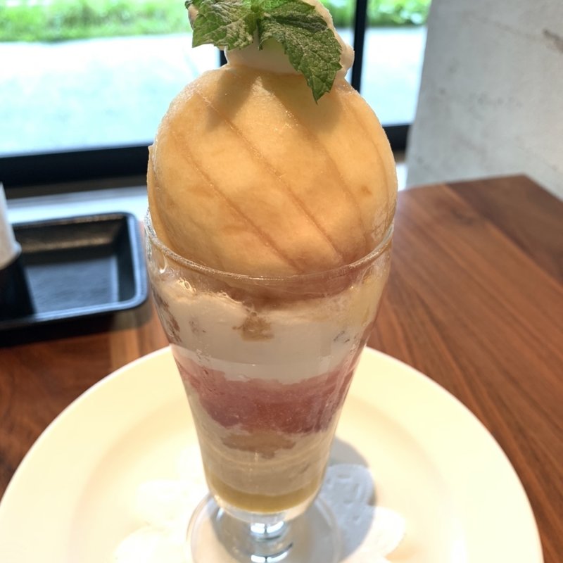 桃のパフェ(セイボリー （SAVORY）)