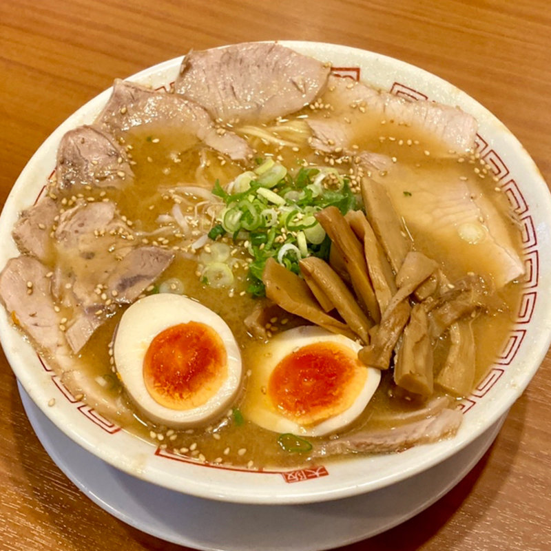 チャーシューメンマ玉子ラーメン(二両半 鶴橋本店 )